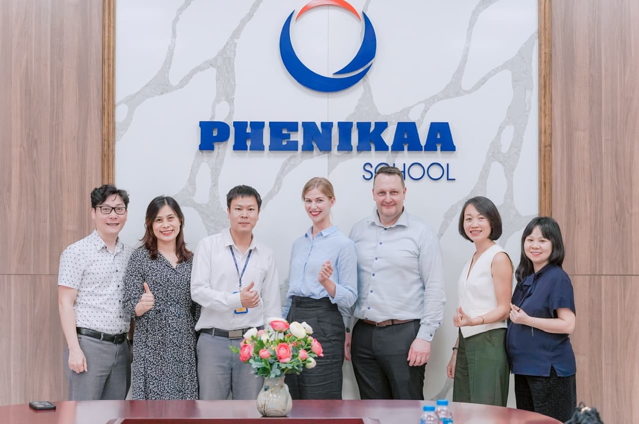 Visit to Phenikaa School